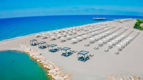 ALARCHA HOTELS RESORTS Pools & Beach